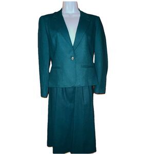 Vtg WOMANS Emerald Green Wool  Skirt Suit Set XS/S Union MADE ACADEMIA PREPPY